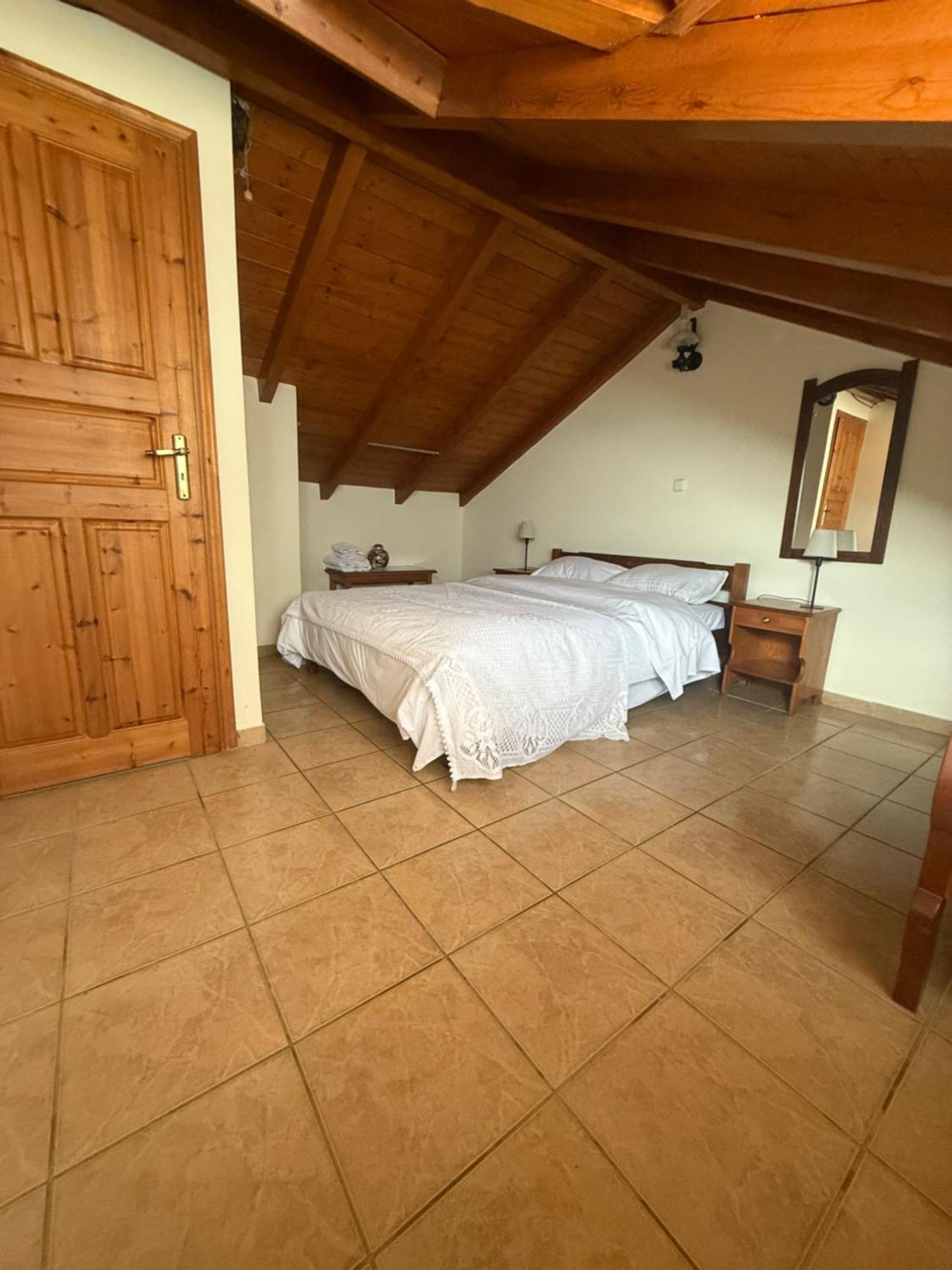 Arcadianis Lakeview Villa At Psari Arkadias Psárion 外观 照片