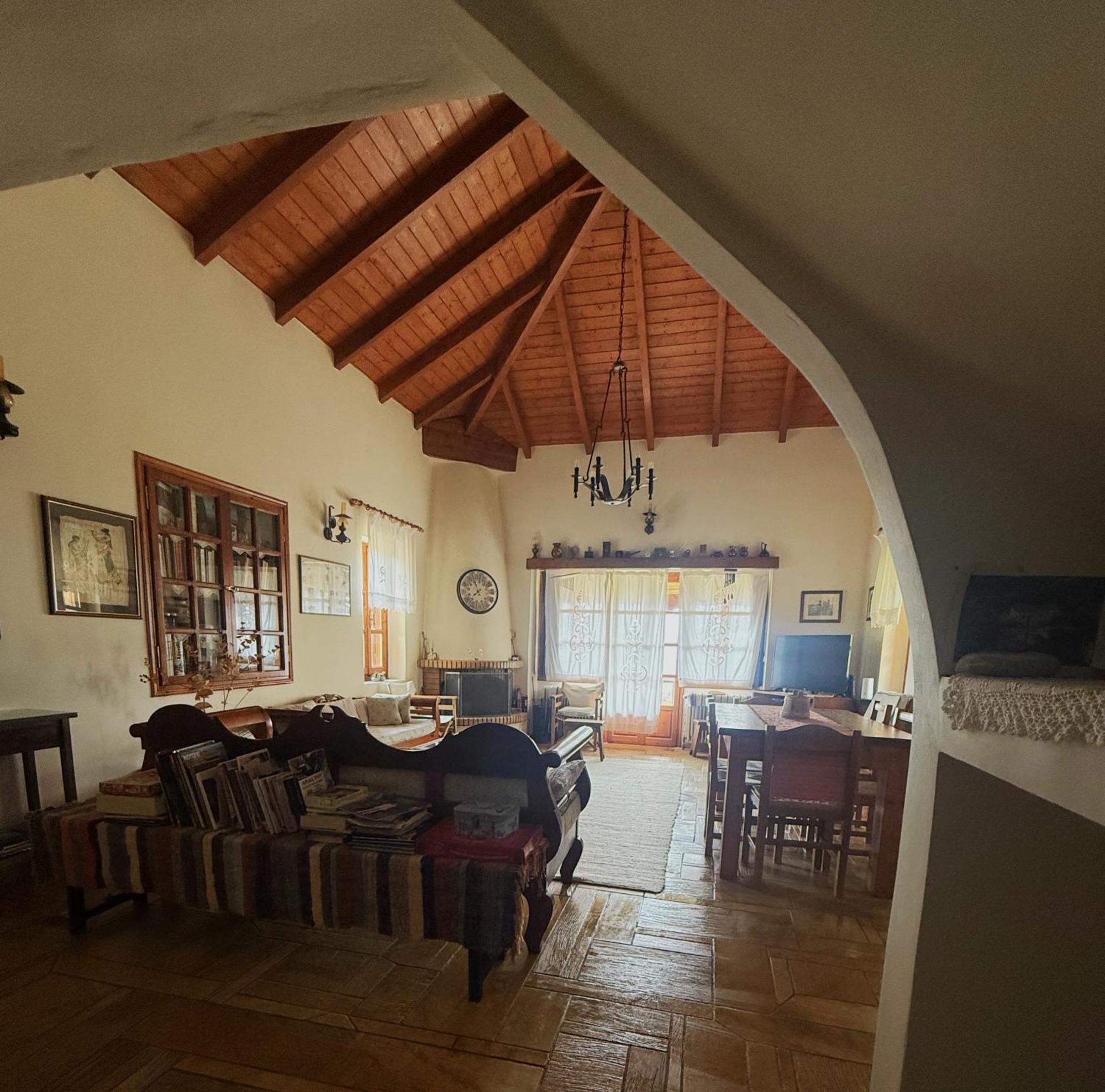 Arcadianis Lakeview Villa At Psari Arkadias Psárion 外观 照片